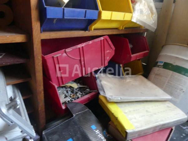 Grote foto diverse ijzerwaren en handgereedschap doe het zelf en verbouw gereedschappen en machines