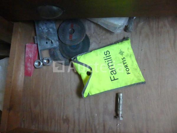 Grote foto diverse ijzerwaren en handgereedschap doe het zelf en verbouw gereedschappen en machines