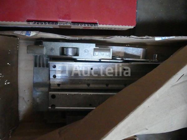 Grote foto diverse ijzerwaren en handgereedschap doe het zelf en verbouw gereedschappen en machines