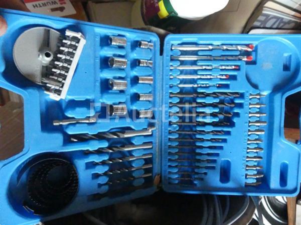 Grote foto diverse ijzerwaren en handgereedschap doe het zelf en verbouw gereedschappen en machines