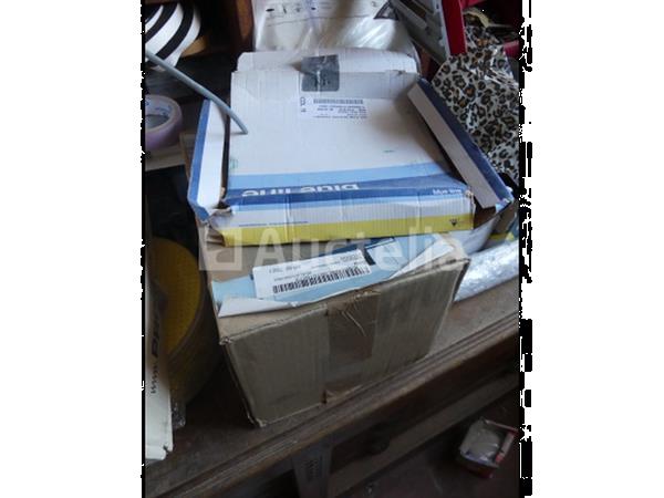 Grote foto diverse ijzerwaren en handgereedschap doe het zelf en verbouw gereedschappen en machines