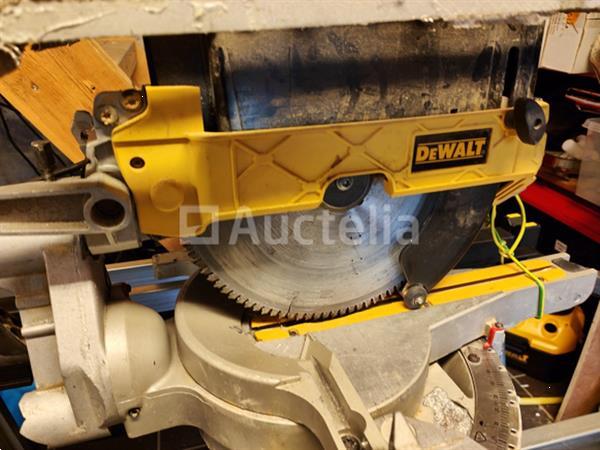 Grote foto dewalt verstekzaag d27111 doe het zelf en verbouw ijzerwaren en bevestigingsmiddelen