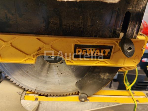 Grote foto dewalt verstekzaag d27111 doe het zelf en verbouw ijzerwaren en bevestigingsmiddelen