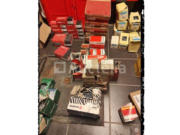 Grote foto zeer grote partij hardware hilti wurth enz. doe het zelf en verbouw onderdelen en accessoires