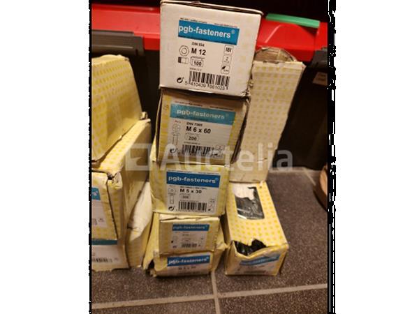 Grote foto zeer grote partij hardware hilti wurth enz. doe het zelf en verbouw onderdelen en accessoires