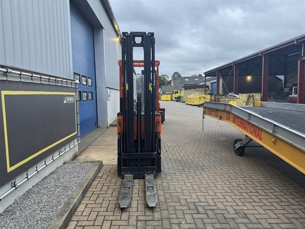 Grote foto vs 22453 triplex sta stapelaar rocla 5900mm freelift doe het zelf en verbouw hefwerktuigen