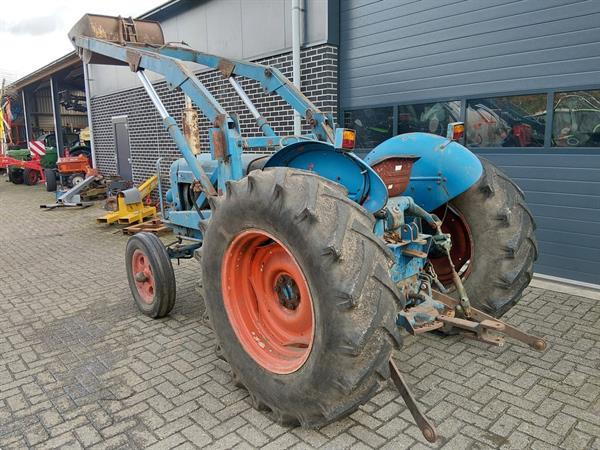 Grote foto fordson major diesel met voorlader agrarisch tractoren