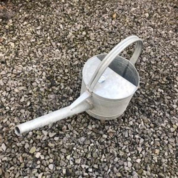 Grote foto tuin gieter gemaakt van zink tuin en terras tuindecoratie