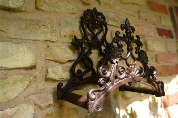 Grote foto waterslanghouder metalen houder weerbestendig gietijzer bruin tuin en terras tuindecoratie