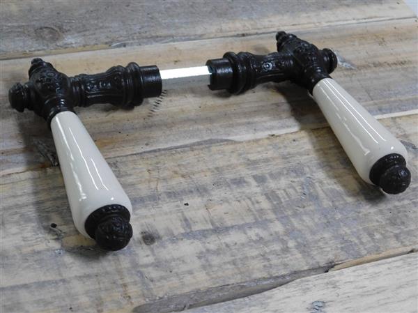 Grote foto set van 2 x lange plaat en twee deurklinken met altweisser keramiek deurbeslag ijzer bruin doe het zelf en verbouw materialen en producten