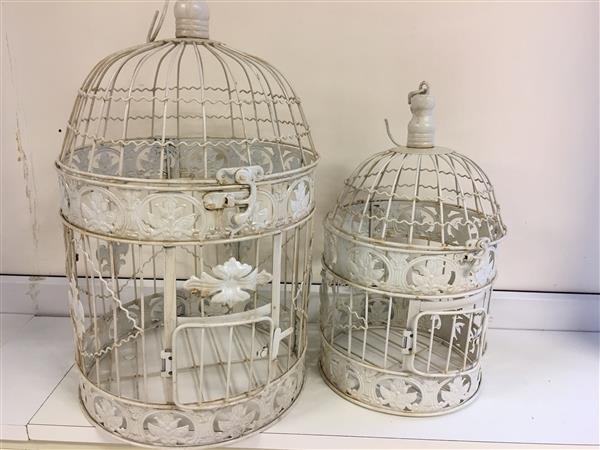 Grote foto set mooie ronde metalen vogelkooitjes heel fraai in ontwerp huis en inrichting woningdecoratie