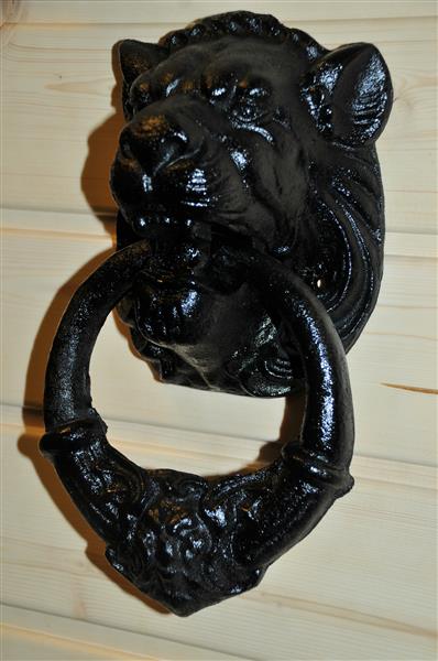 Grote foto prachtige grote leeuwekop als deurklopper gietijzer zwart. doe het zelf en verbouw materialen en producten