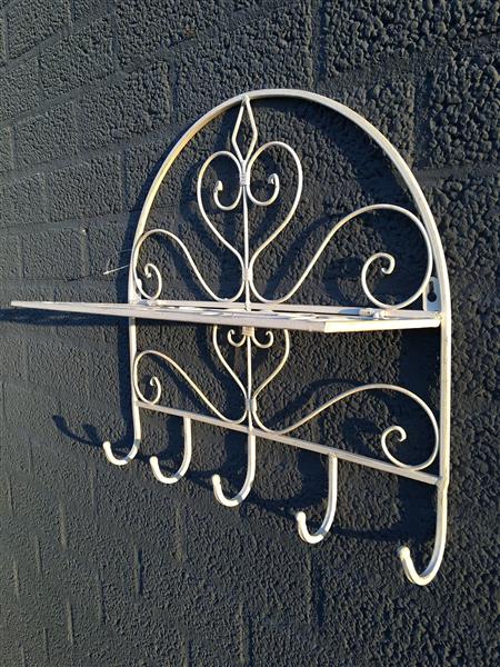 Grote foto wandplankkapstok gemaakt van smeedijzer old white huis en inrichting woningdecoratie