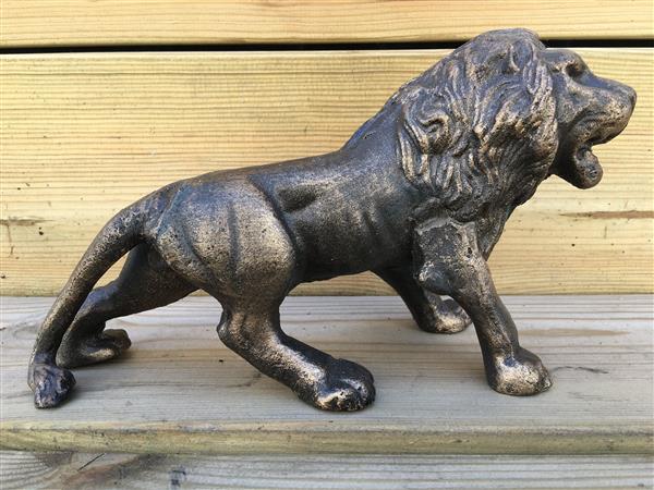 Grote foto leeuw brons look gietijzer tuin en terras tuindecoratie