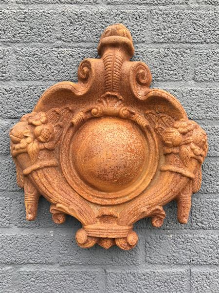 Grote foto prachtig gietijzeren wandschild oeil de boeuf gietijzer zeer fraai tuin en terras tuindecoratie