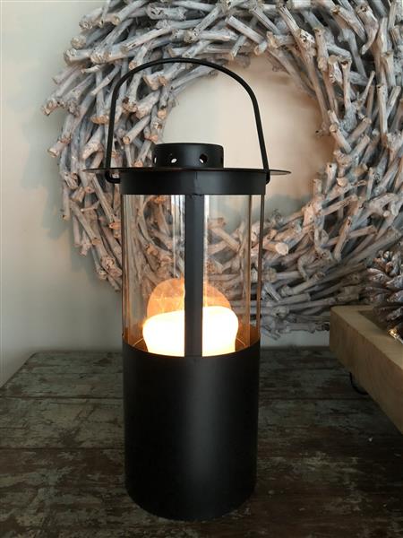 Grote foto olielamp zwart metaal en glas lantaarn ophangbaar tuin en terras tuindecoratie