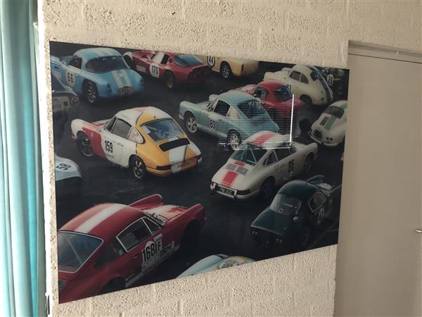 Grote foto wanddecoratie kunst op glas full color oldtimer porsche zeer fraai tuin en terras tuindecoratie