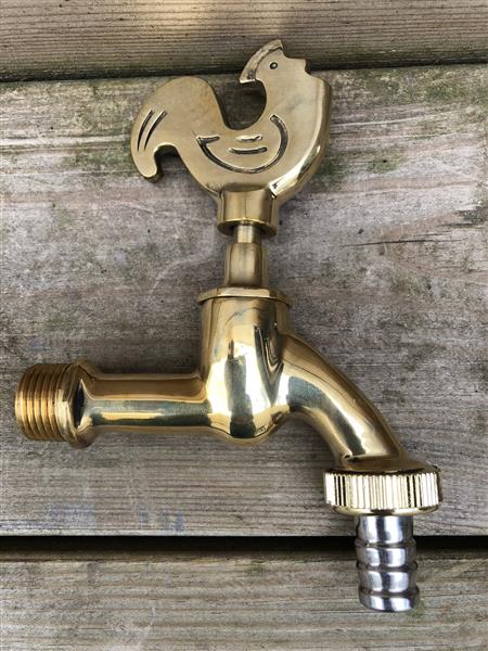 Grote foto waterkraan met haan voor tuin fonteinen messing tuin en terras overige tuin en terras