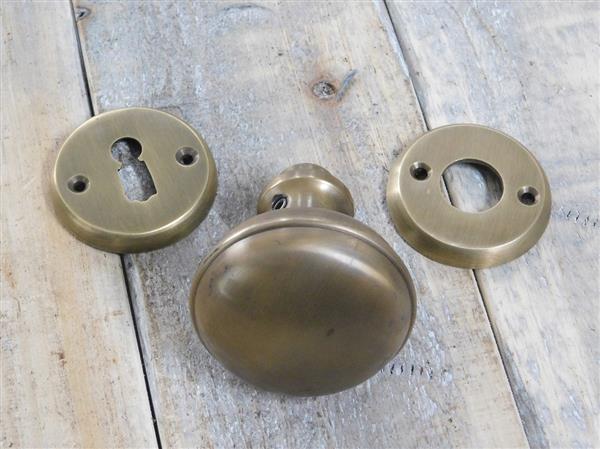 Grote foto stijlvolle deurknop voor de binnendeur knop gemaakt van messing ideaal voor antieke deuren doe het zelf en verbouw materialen en producten