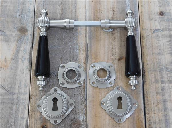 Grote foto set retro deurbeslag nikkel met zwarte porseleinen grepen doe het zelf en verbouw materialen en producten