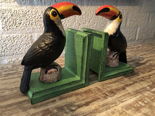 Grote foto boekensteunenset gietijzer toukan in prachtige kleurstelling. . tuin en terras tuindecoratie