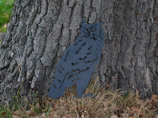 Grote foto silhouette uil metaal mat zwart. tuin en terras tuindecoratie