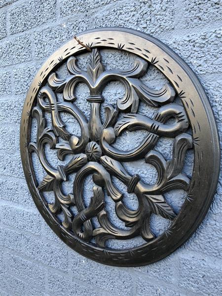 Grote foto wandornament rond prachtig sier gesneden zwart bruin small tuin en terras tuindecoratie