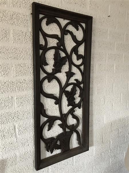 Grote foto prachtig antiek wandornament koloniaal hout gesneden plant bruin zwart s zeer fraai. tuin en terras tuindecoratie