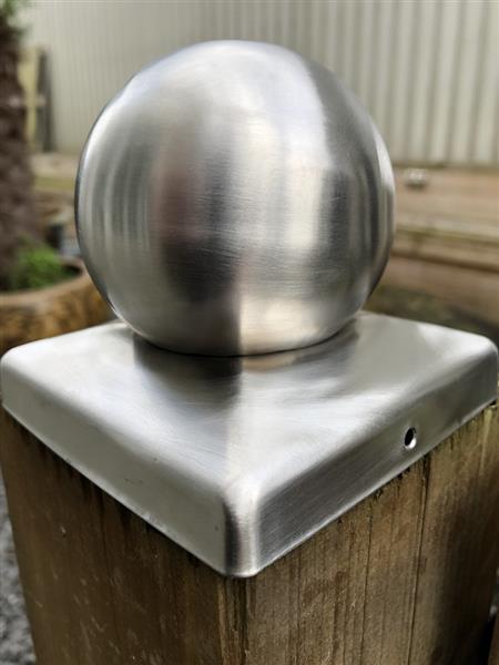 Grote foto paal cover rvs met bol 10 x 10. tuin en terras hekken en schuttingen