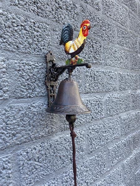Grote foto deur post bel klok gietijzer haan in kleur. doe het zelf en verbouw deuren en horren