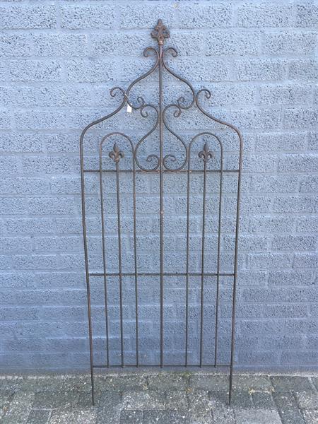Grote foto prachtig sierhekwerk metaal met 2 x tuinsteek echt fraai tuin en terras hekken en schuttingen