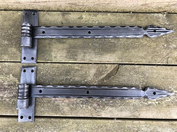 Grote foto prachtig zwaar smeedwerk degelijke sierlijke grote set hengen top kwaliteit doe het zelf en verbouw materialen en producten