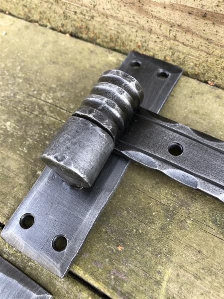 Grote foto prachtig zwaar smeedwerk degelijke sierlijke grote set hengen top kwaliteit doe het zelf en verbouw materialen en producten