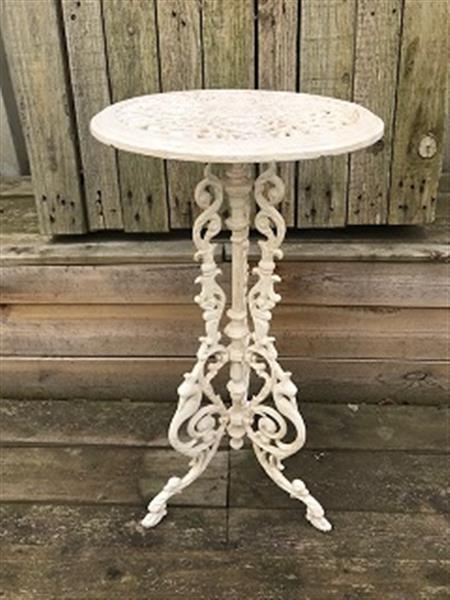Grote foto bijzet tafel zwaar gietijzer wit uniek en prachtig tuin en terras tuinmeubelen