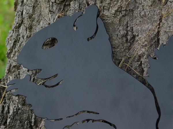 Grote foto prachtig silhouette van een eekhoorn mat zwart metaal tuin en terras tuindecoratie