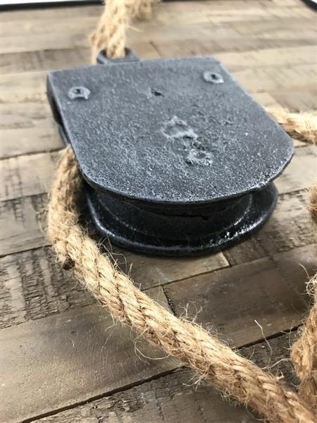 Grote foto een mooie robuuste haak heel decoratief object tuin en terras tuindecoratie