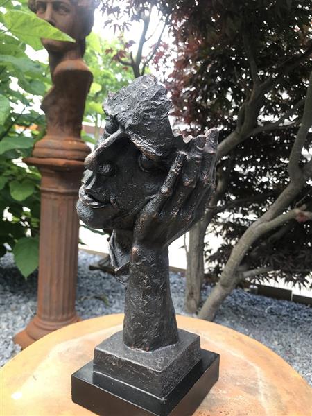 Grote foto beeld de denker polystone brons look fraai ontwerp tuin en terras tuindecoratie