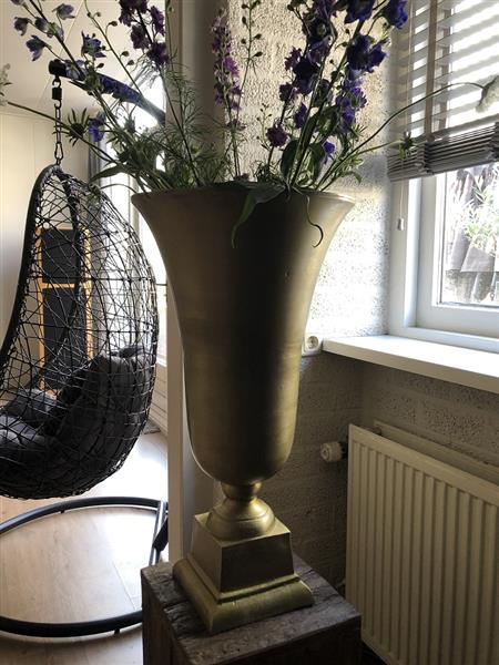 Grote foto 1 prachtige raw aluminium gold bokaal vaas groot. tuin en terras overige tuin en terras