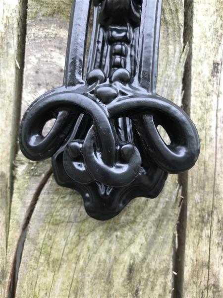 Grote foto een mooie deurklopper mat zwart heel sierlijk doe het zelf en verbouw materialen en producten