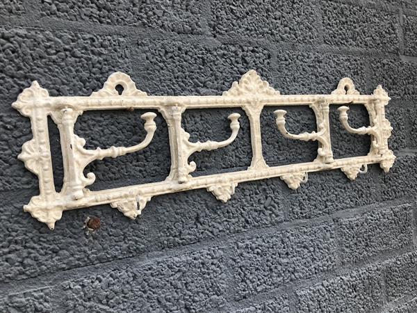 Grote foto wandkapstok antiek wit met draaibare haak gietijzer shabby look geschilderd huis en inrichting woningdecoratie