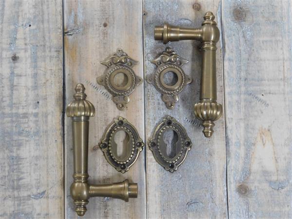 Grote foto set messing deurbeslag voor de voordeur gepatineerd messing doe het zelf en verbouw materialen en producten