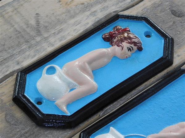 Grote foto set van tekens voor de wc deur gietijzer geschilderd man vrouw doe het zelf en verbouw materialen en producten