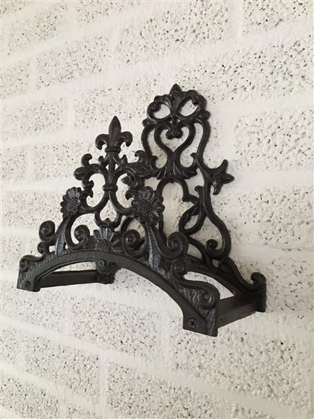 Grote foto waterslanghouder metalen houder weerbestendig gietijzer bruin tuin en terras tuindecoratie