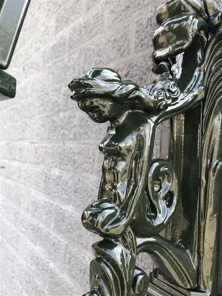 Grote foto wand buitenlamp maas alu gegoten met lampenfitting en glas. tuin en terras verlichting