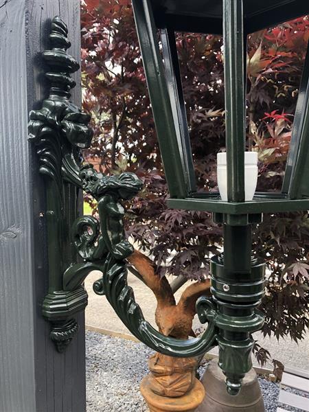 Grote foto wand buitenlamp maas alu gegoten met lampenfitting en glas. tuin en terras verlichting