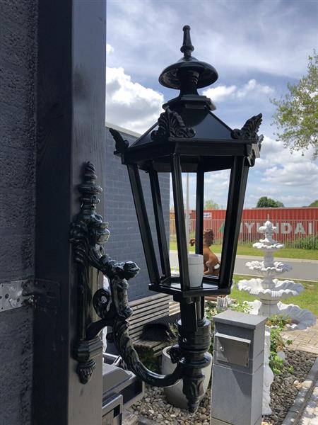 Grote foto wand buitenlamp maas alu gegoten met lampenfitting en glas. tuin en terras verlichting