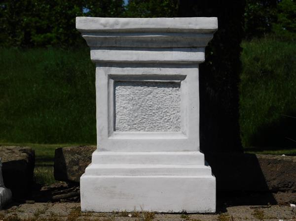 Grote foto forse sokkel pilaar console uit massief gegoten steen. tuin en terras tuindecoratie