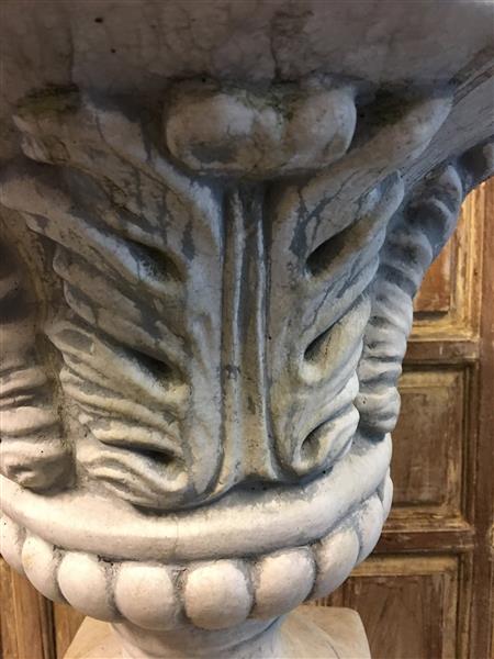 Grote foto zware massieve vol stenen bloembak prachtig in detail. tuin en terras overige tuin en terras