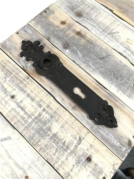 Grote foto 1 deurplaat vintage engel ijzer bruin van begin van de eeuw antiek beslag pz 92 mm. doe het zelf en verbouw materialen en producten