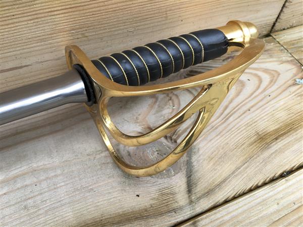 Grote foto zwaard met metalen schede zwaar huis en inrichting woningdecoratie